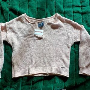 NWT Abercrombie & Fitch Size Small Cropped Sweater